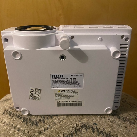 RCA Home projector - Picture 4 of 4